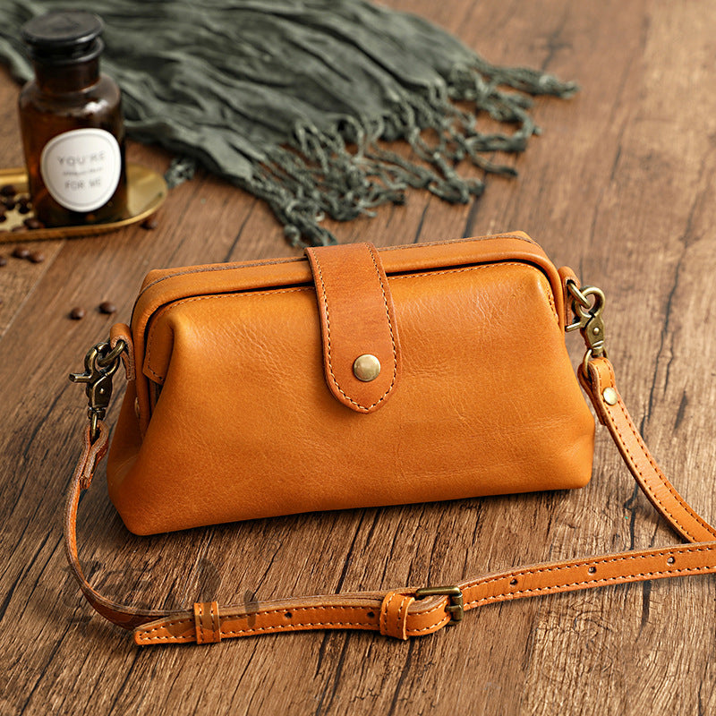 Retro Leather Clementine Purse